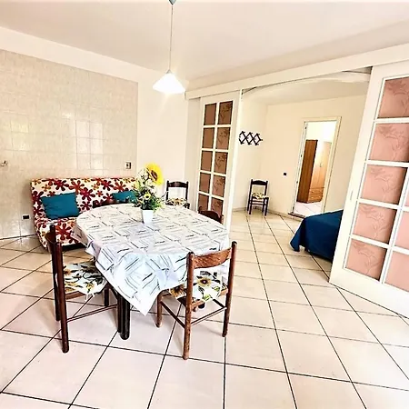 Holiday home Casette A Due Passi Dal Mare